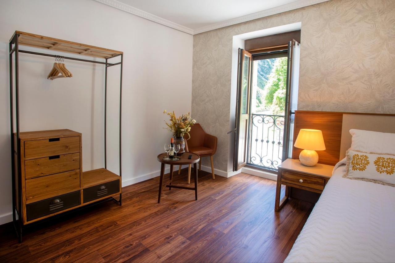 Hotel Dos Penas